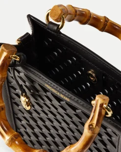 Small Shopper in><noscript><img width=