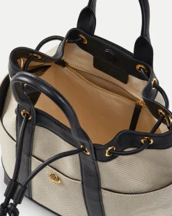 Goody Bag in><noscript><img width=